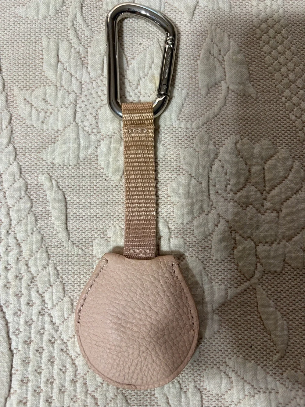 NWOT Lululemon leather key chain holder light pink great gift neutral quiet luxu